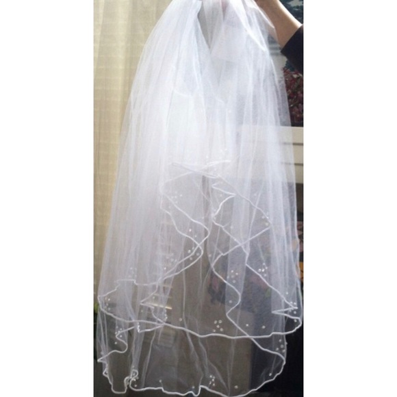 Hold Swarovski crystal veil - Picture 1 of 2